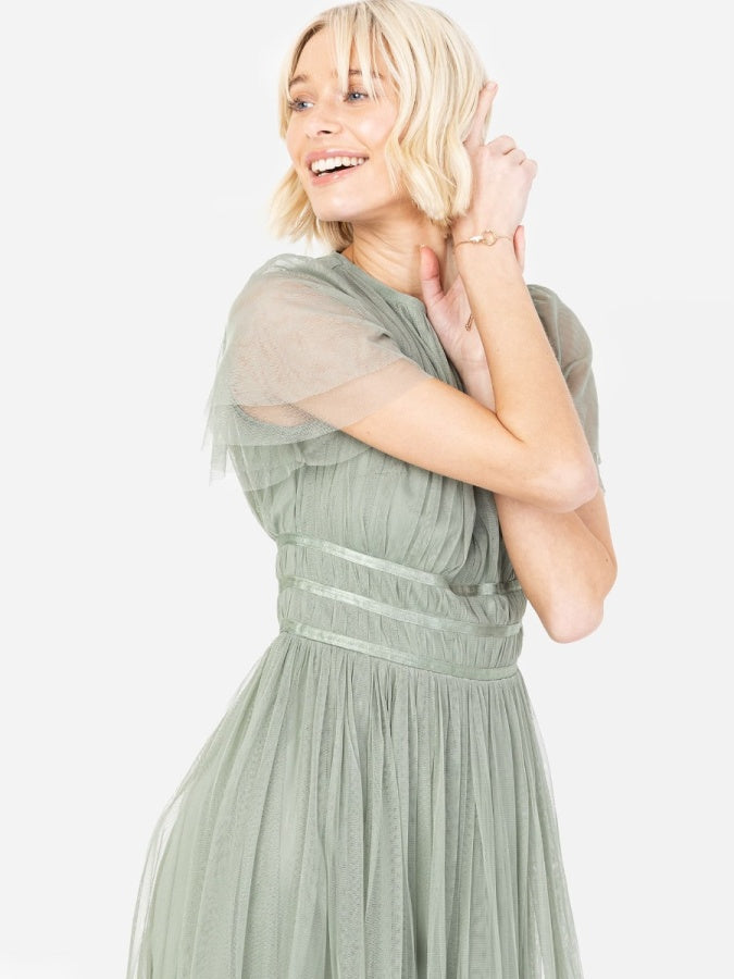 Anaya With Love Recycled Frosty Green Midaxi Dress With Keyhole Detail