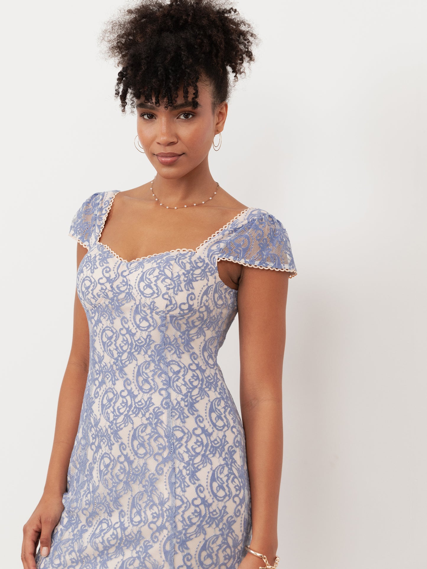Maya Light Blue Sweetheart Neck Lace Midaxi Dress